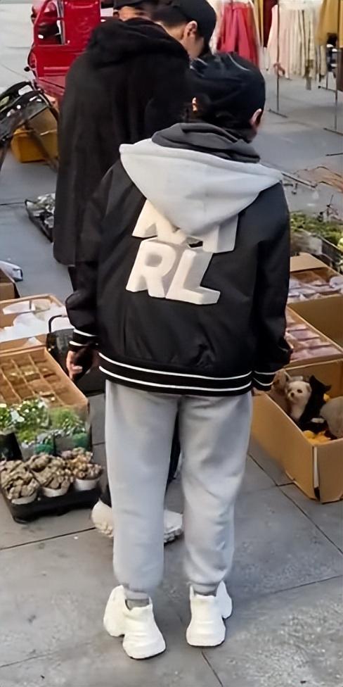 早已停经了男友的一番话让她感动到落泪EVO视讯52岁颜丙燕自曝羞羞事！(图6)