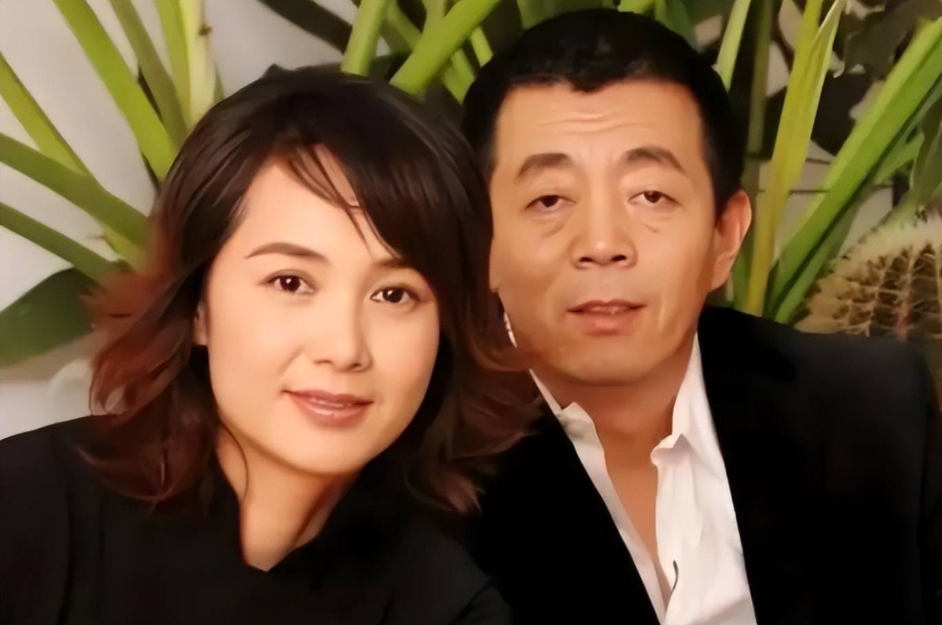 默许出轨、各玩各的、同居20年不领证EVO视讯圈里最奇葩的5对明星夫妇：(图11)